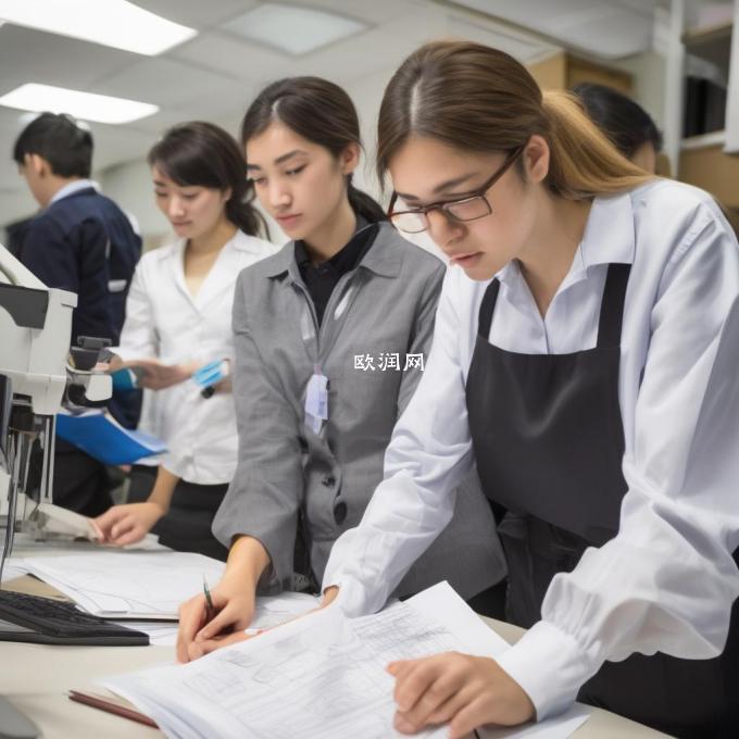 要加强对学生的专业技能培养通过开设专业课程提供实践机会以及邀请行业专家进行讲座等方式来提高服装设计师的水平另外可以加强与国外知名大学的联系组织学生参加学术研讨会和短期留学项目在国际化留学市场中如何拓宽学校国际交流渠道?